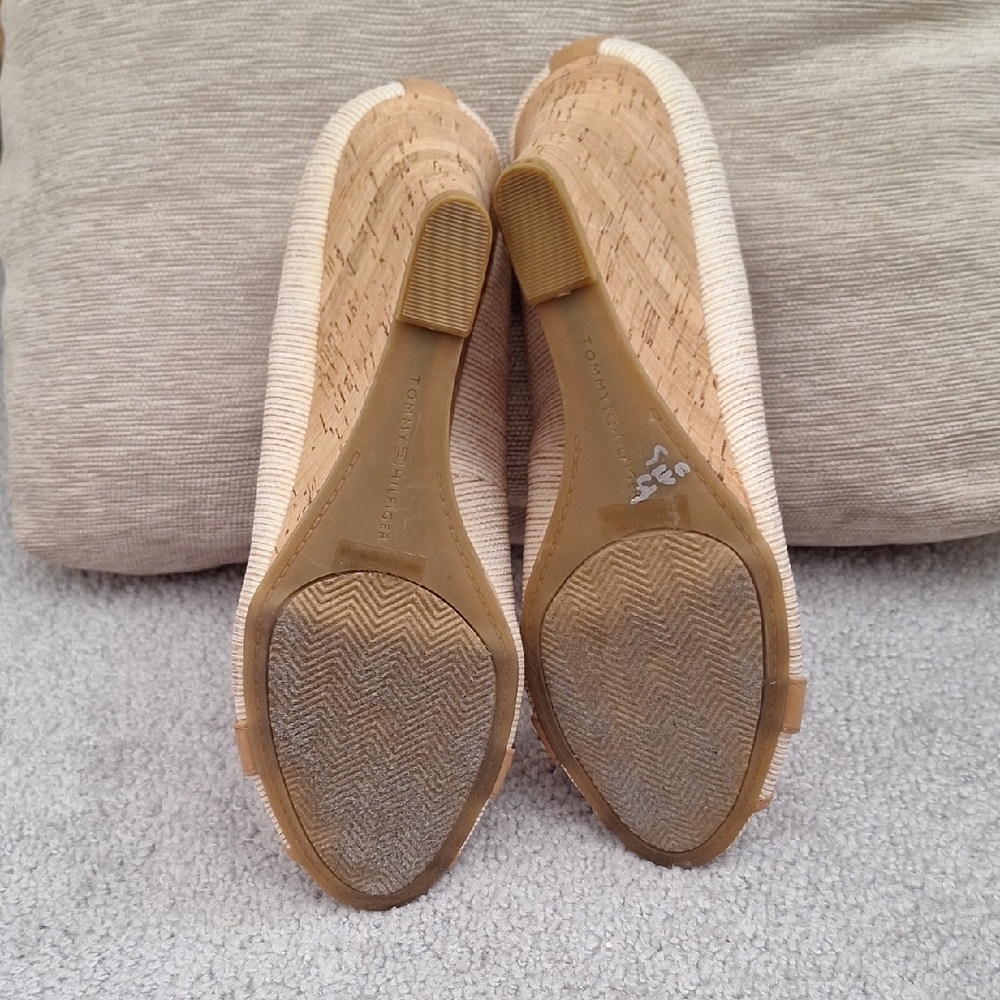 Tommy Hilfiger Beige and Cream Wedge Shoes - Picture 3 of 8